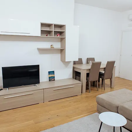 Chic Piave - Elegant Center Apartment Pescara